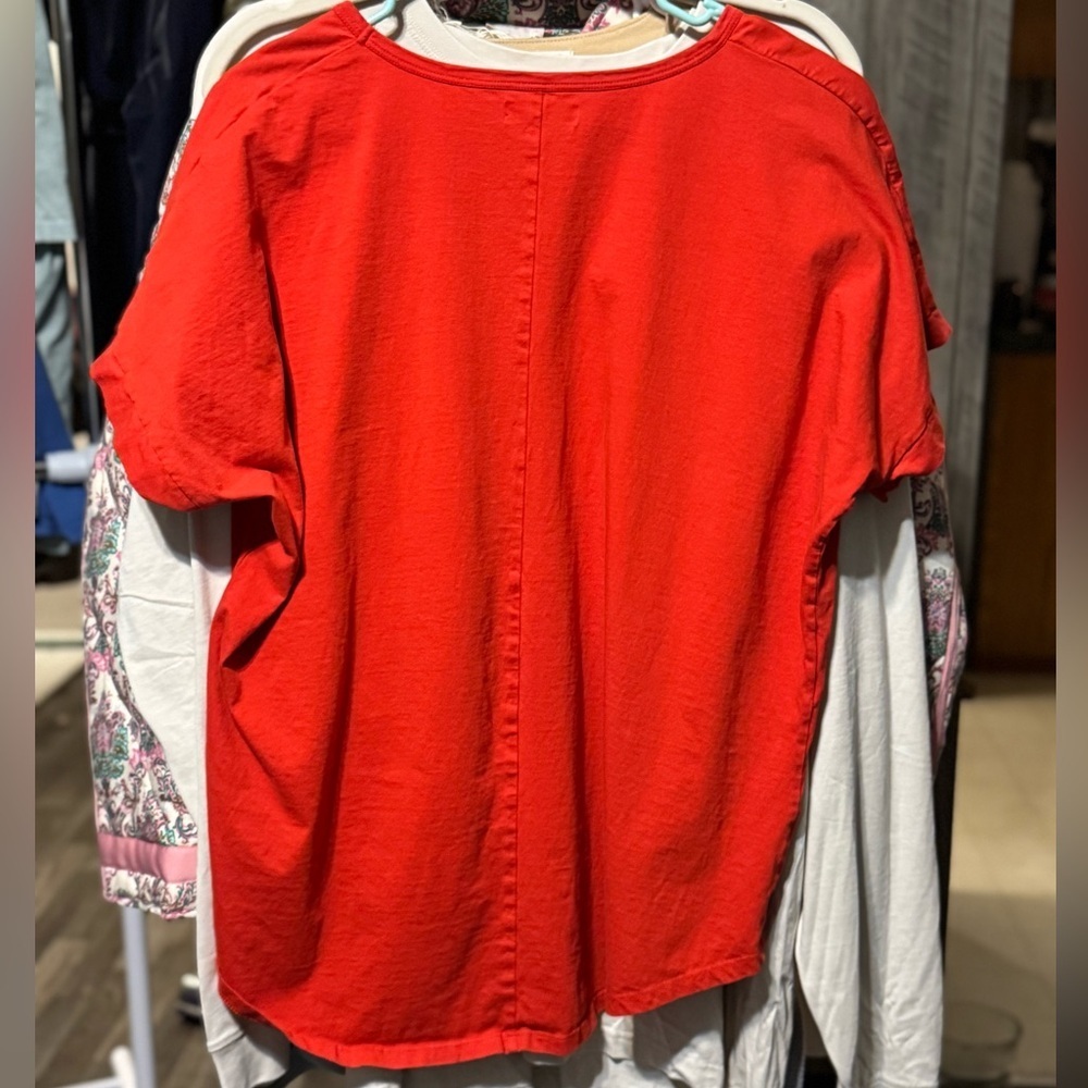 Stewart Simmons Red Georgia V-neck T-Shirt - Picture 2 of 5